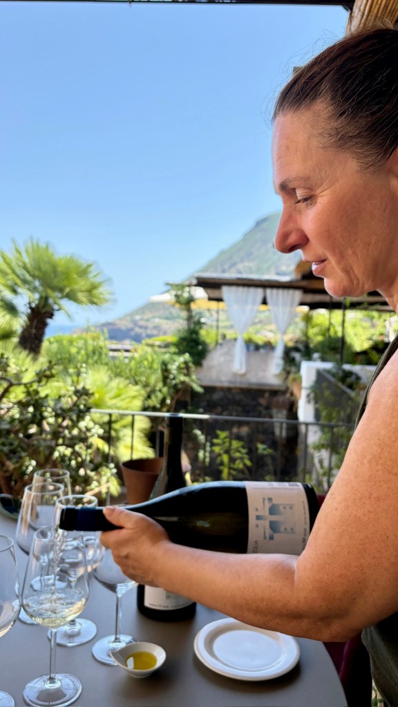 Natascia e il Signum hotel a Malfa